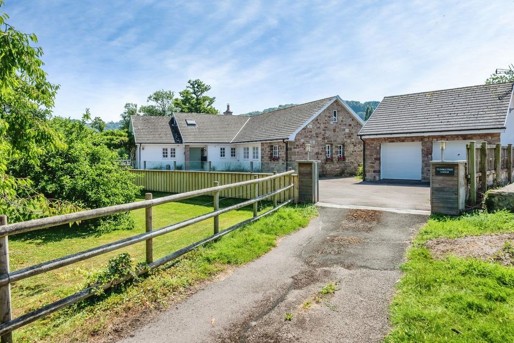 Property photo 1 of 34