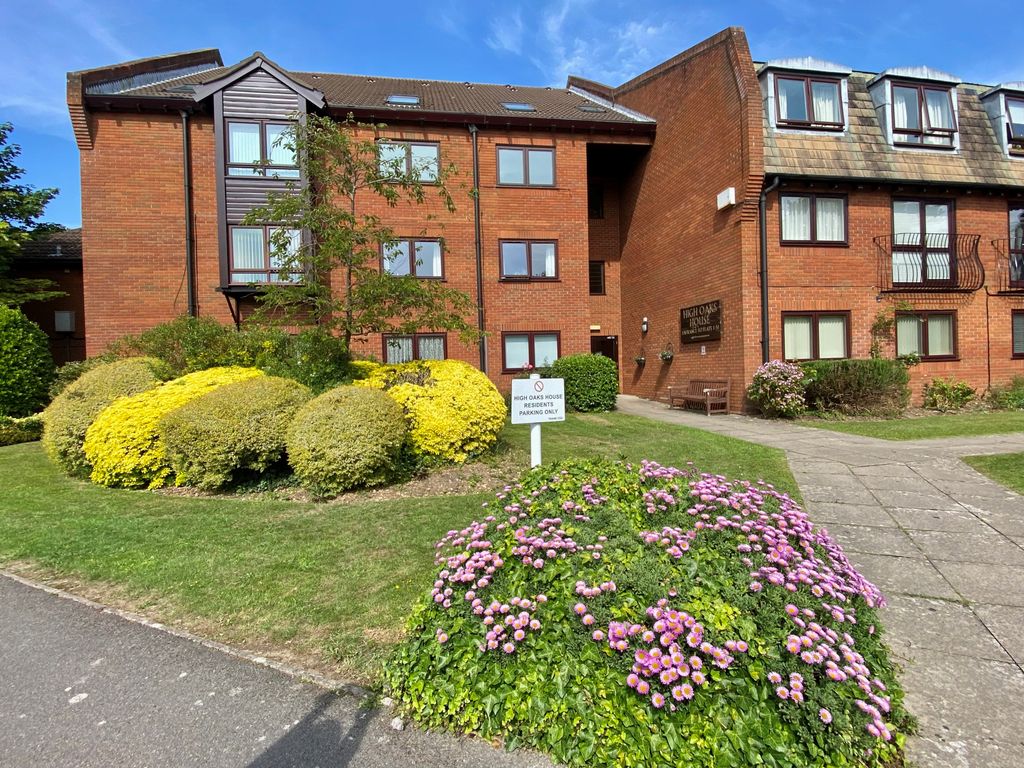 Property photo 1 of 8 External