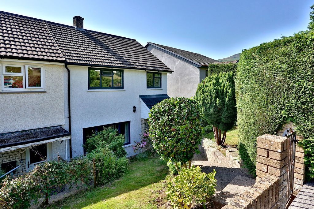 Property photo 1 of 31