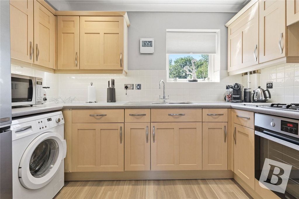 Property photo 2 of 16 Kitchen