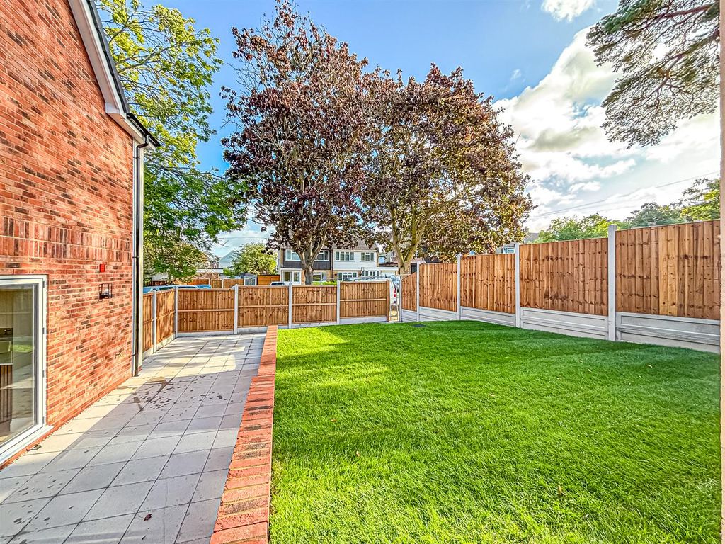 Property photo 3 of 20