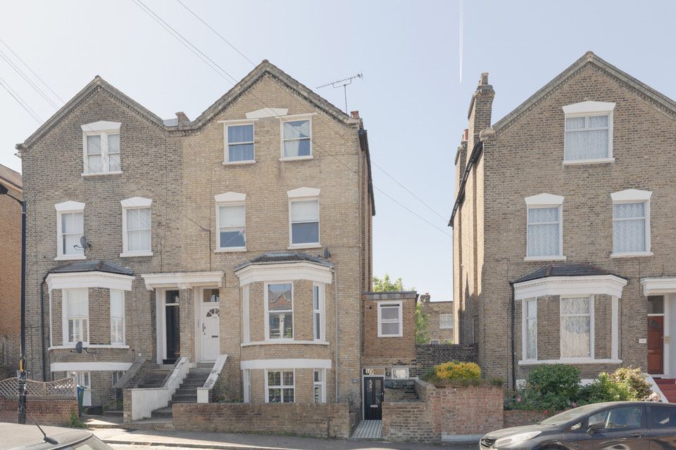 Property photo 2 of 22