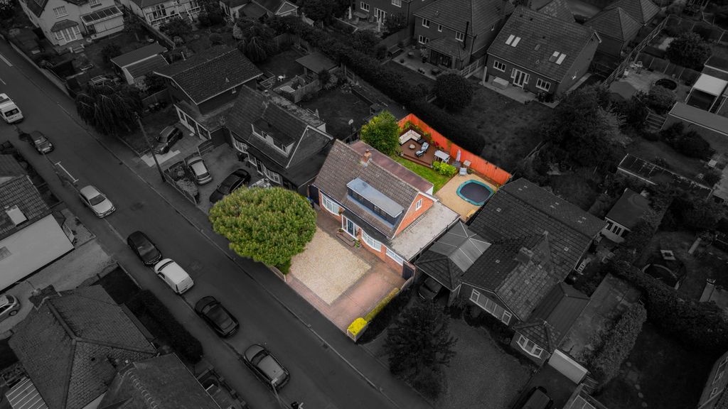Property photo 2 of 36