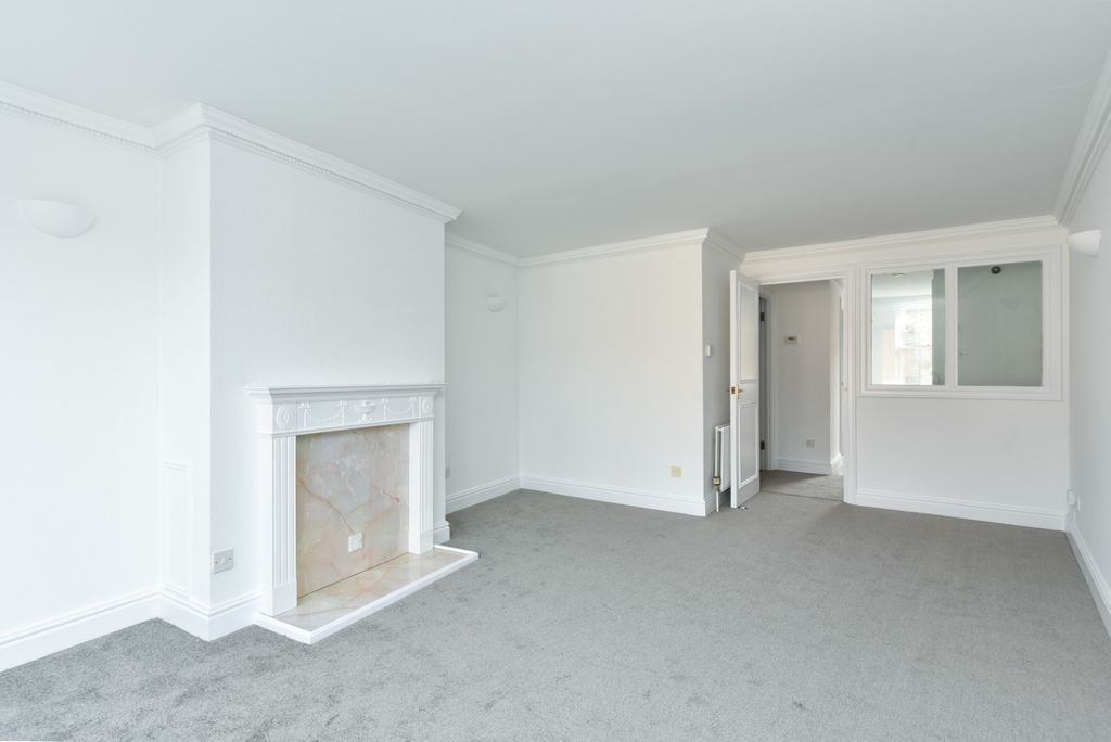 Property photo 3 of 13 3713827