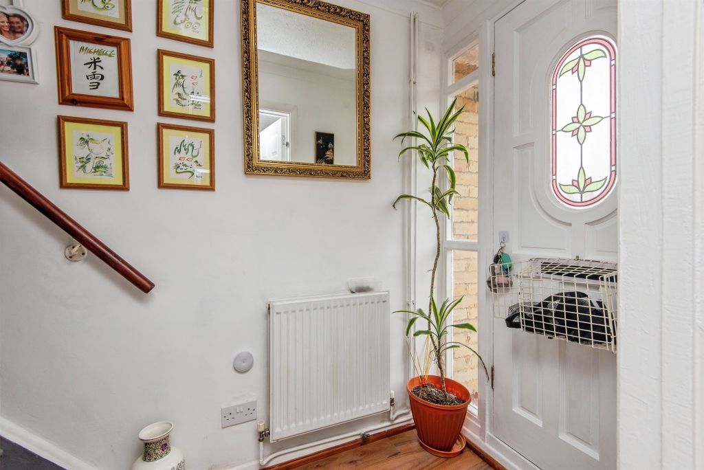 Property photo 2 of 17