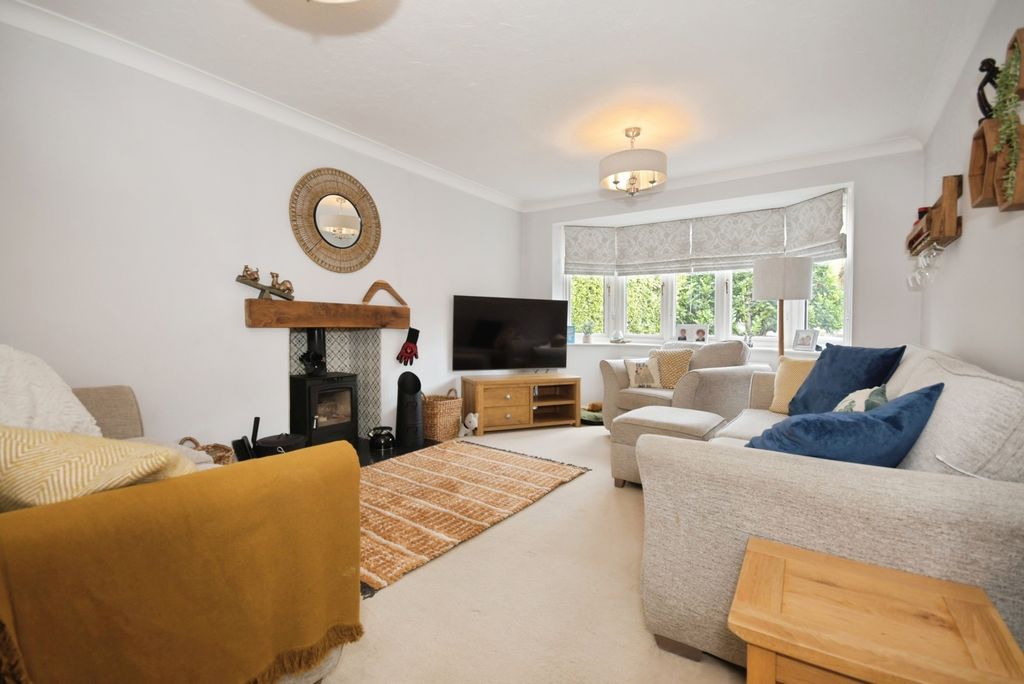 Property photo 2 of 17 Photo