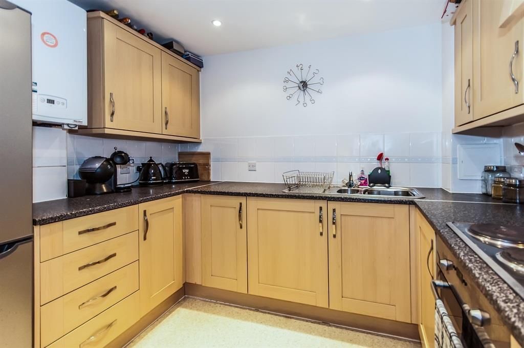 Property photo 3 of 6 Kitchen
