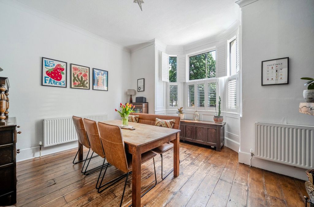 Property photo 3 of 14 Dining Area