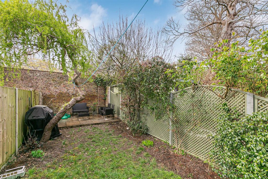 Property photo 3 of 19