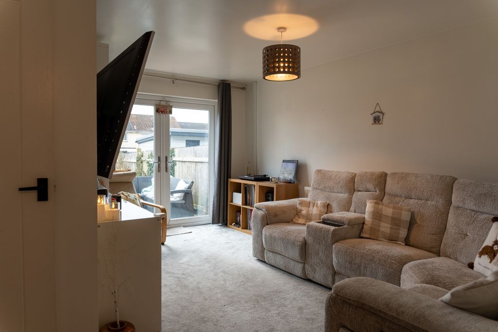 Property photo 3 of 20 Abbey Court-13