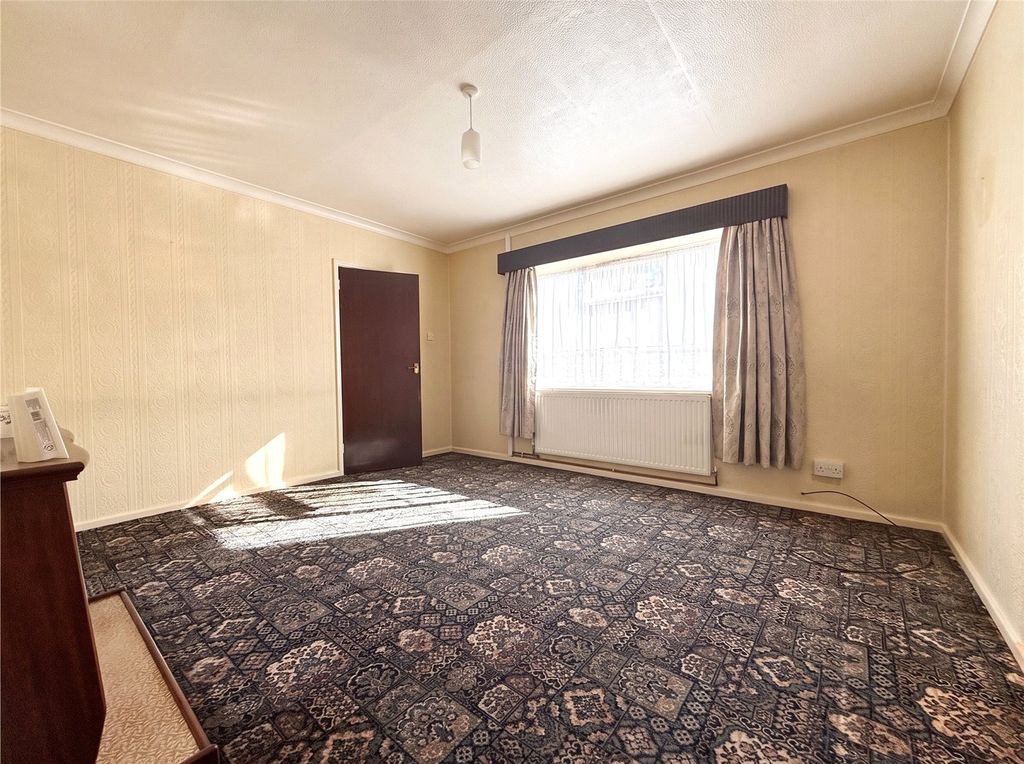Property photo 2 of 17 Picture No. 25