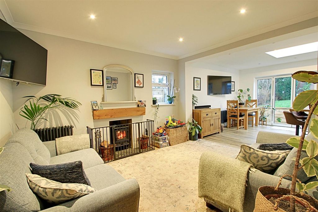 Property photo 3 of 16 Living Room 1.Jpg