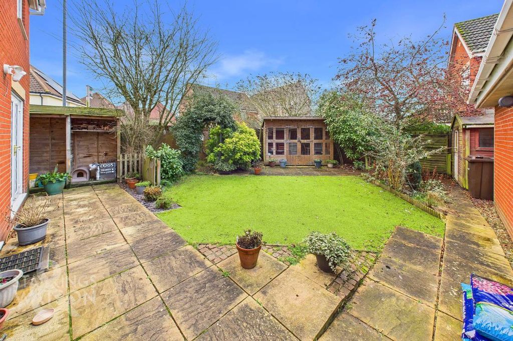 Property photo 3 of 20