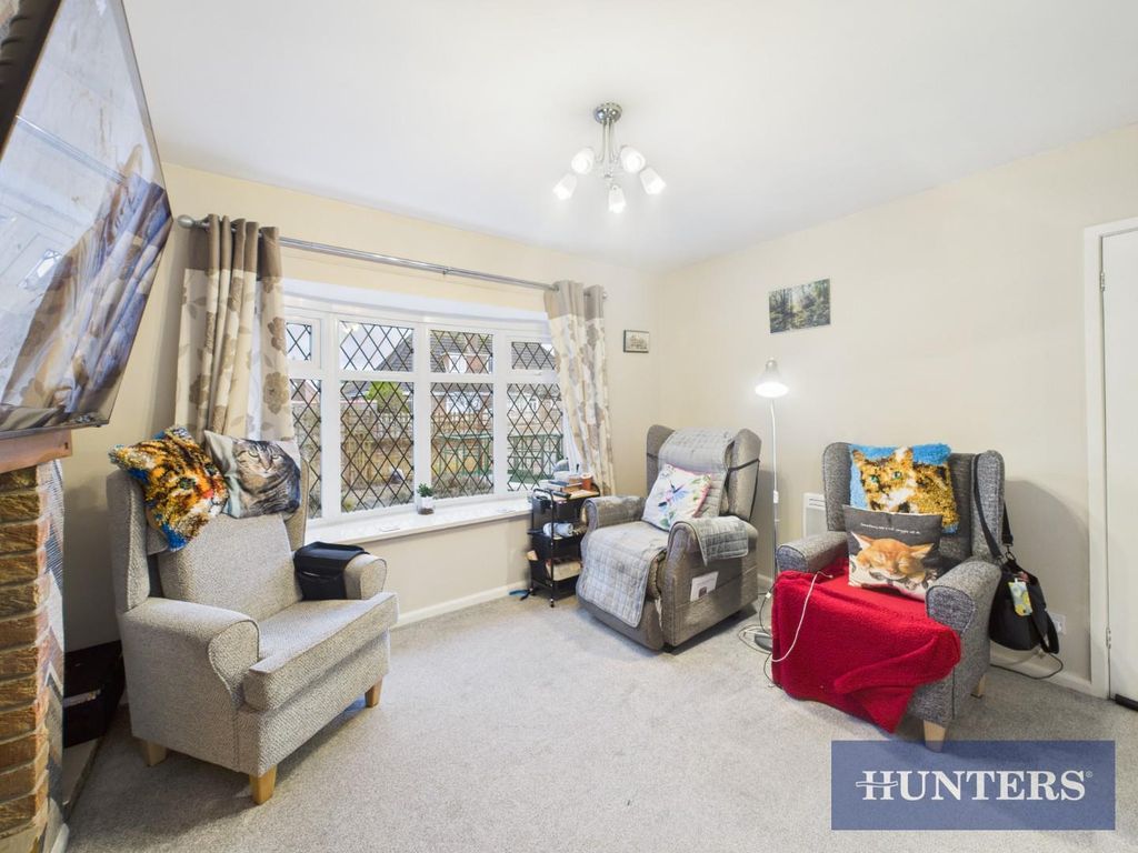 Property photo 3 of 16 Cam01494G0-Pr0482-Still035.Jpg