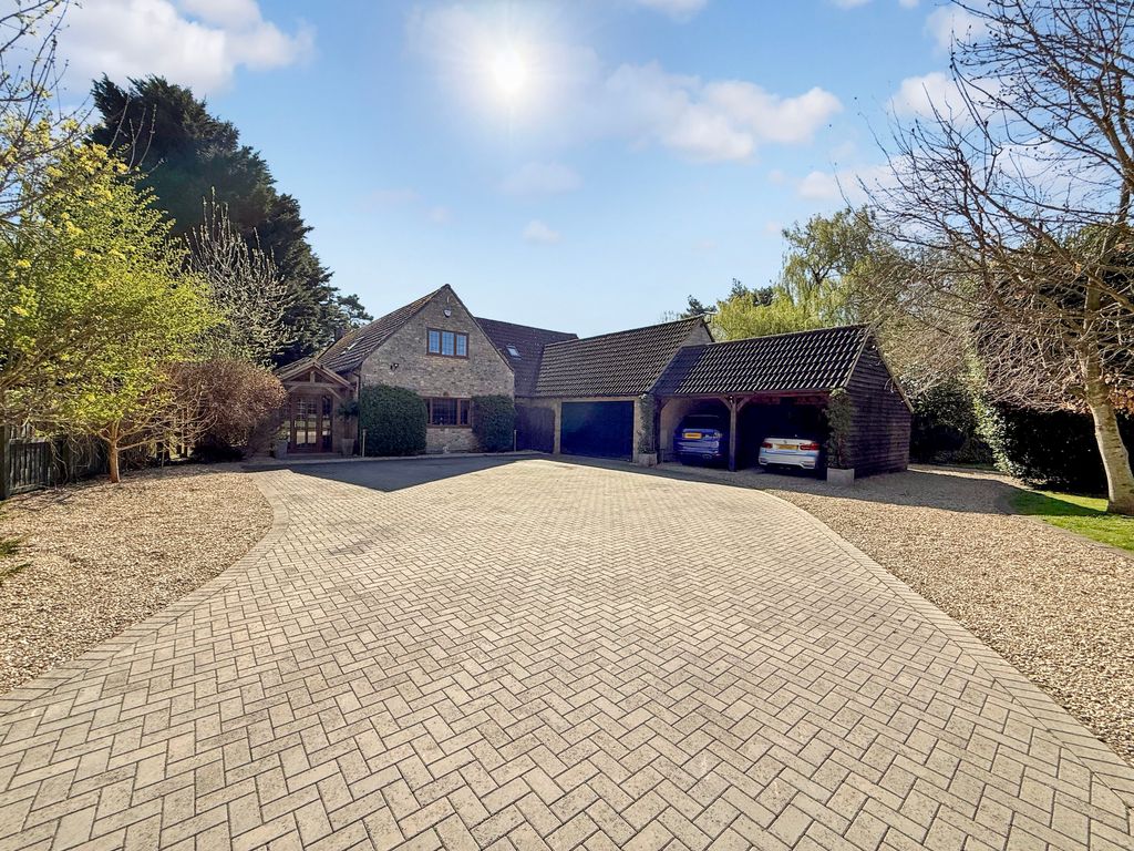 Property photo 1 of 35