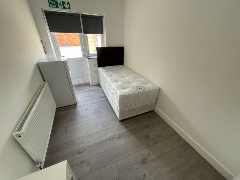 Property photo 3 of 7 Photo 3