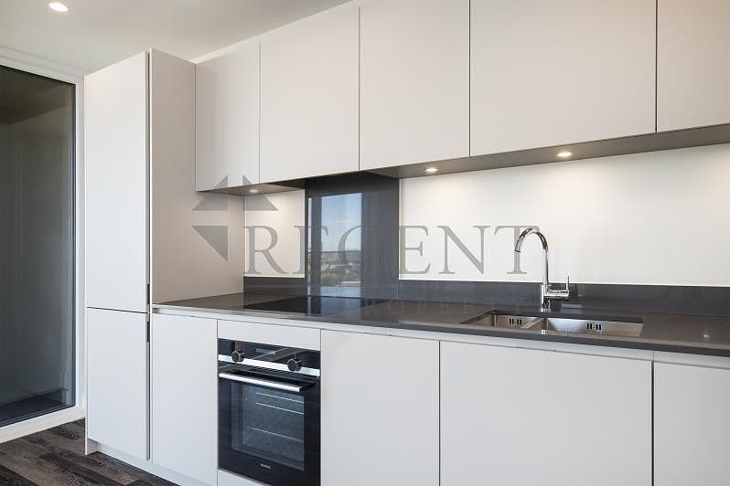 Property photo 2 of 10 Kitchen