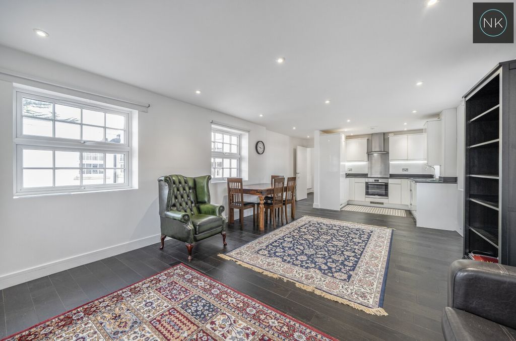 Property photo 3 of 19 3951277