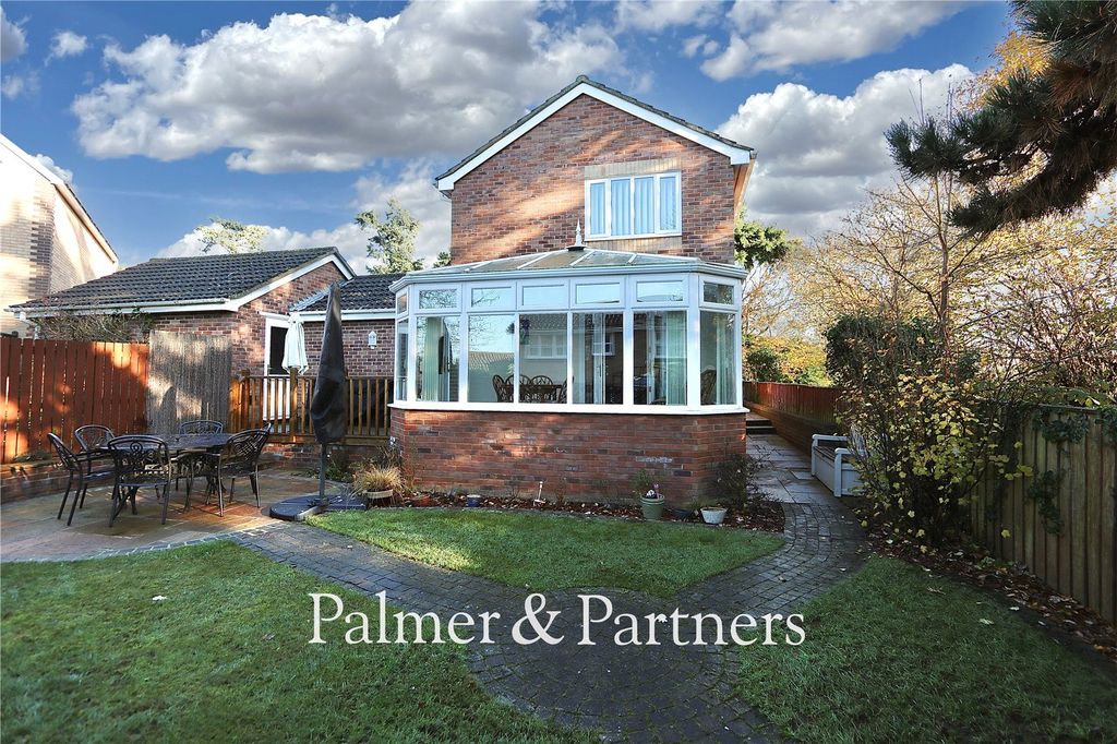 Property photo 2 of 33 Picture No. 01