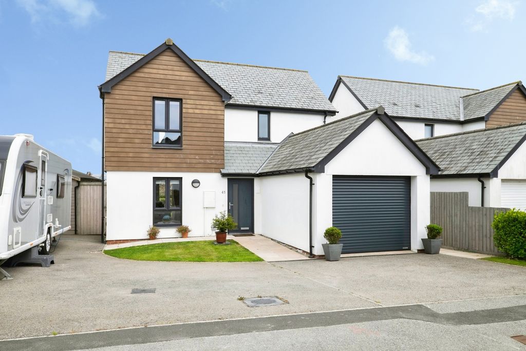 Property photo 1 of 18 Pbox-Img.Jpg