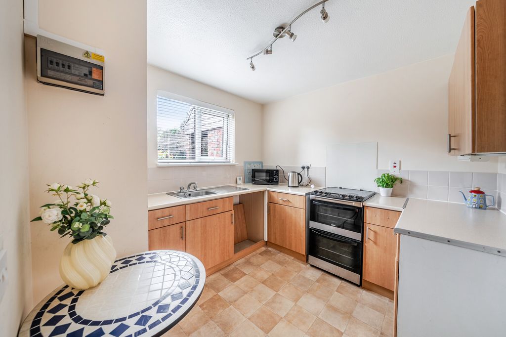 Property photo 2 of 7