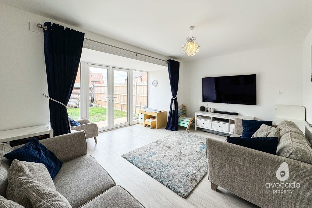 Property photo 2 of 20 4479193