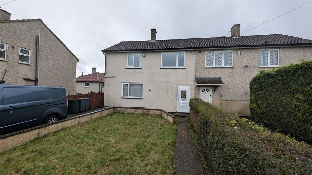 Property photo 1 of 19 Front Garden