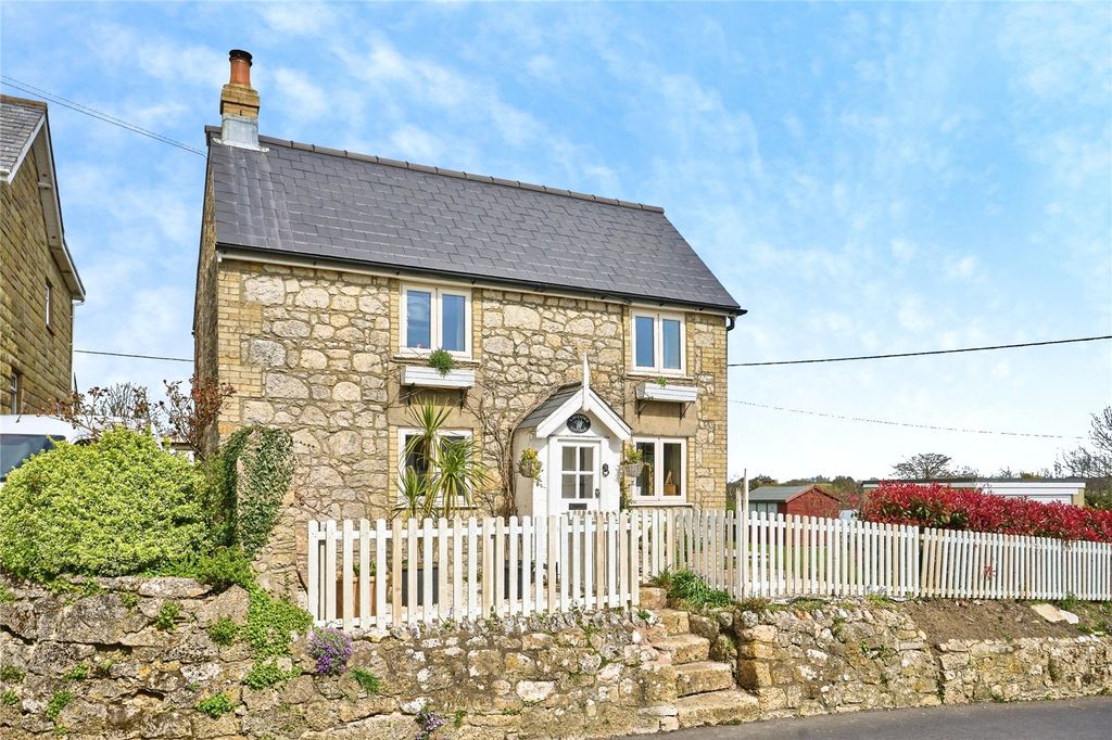 Property photo 2 of 17 Front