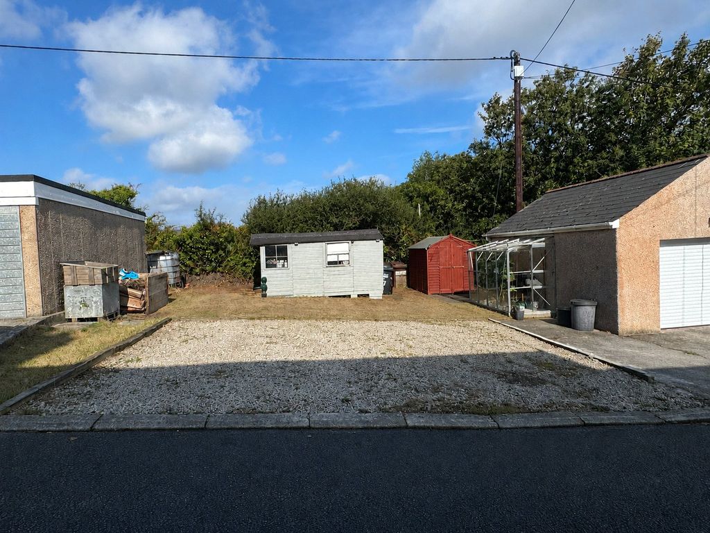 Property photo 2 of 16 Picture No. 18