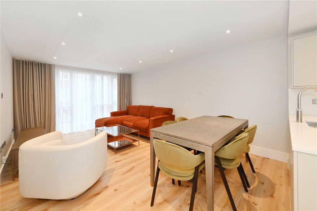 Property photo 3 of 14 Dining/ Reception