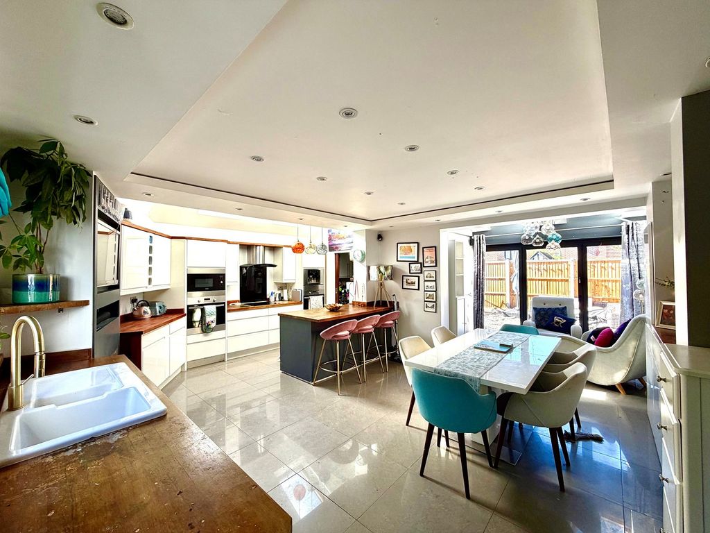 Property photo 3 of 14 Not Specified