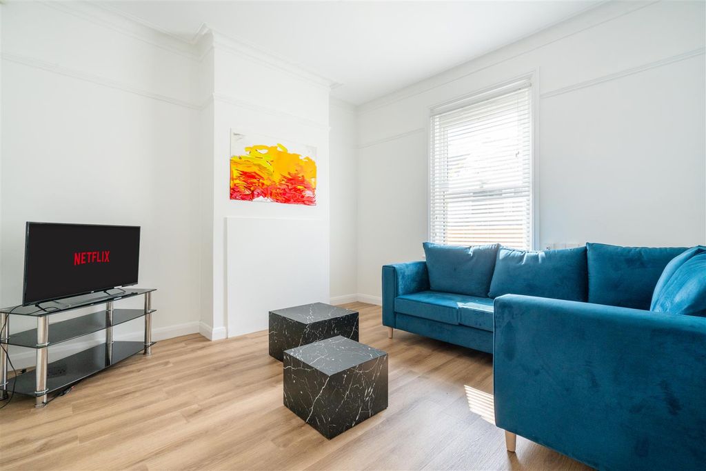 Property photo 3 of 10 _Ajh6789-Hdr Ar.Jpg