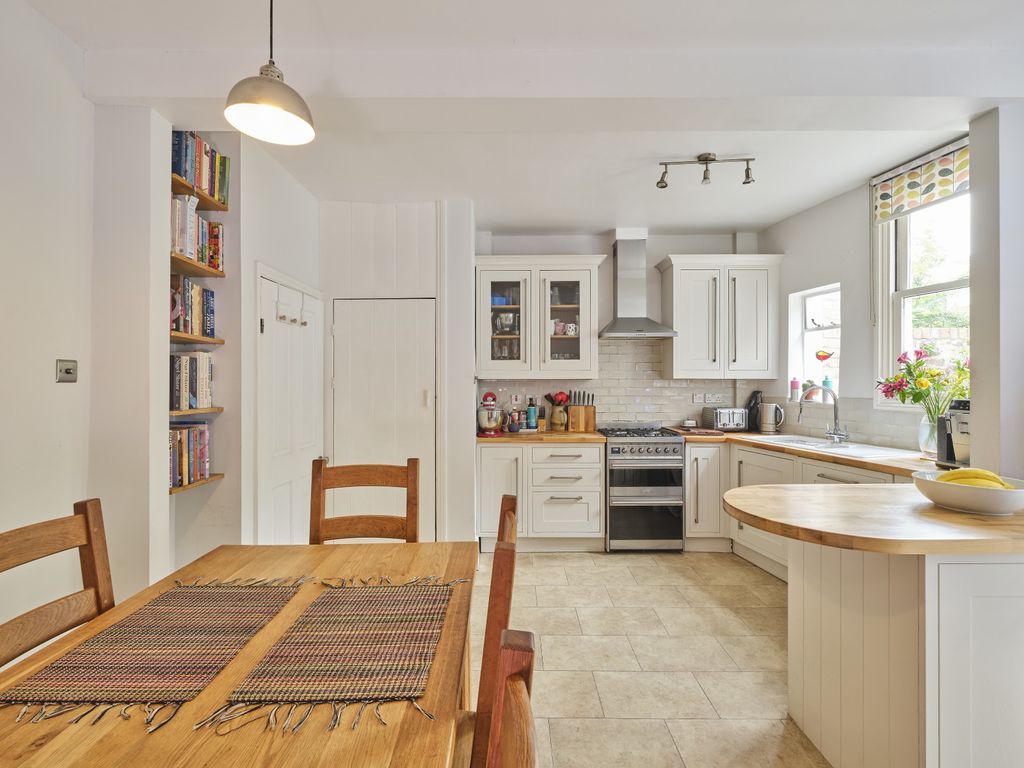 Property photo 3 of 17 Kitchen/Dining Room
