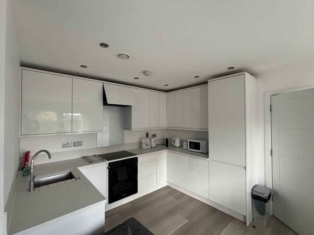 Property photo 2 of 8 Kitchen