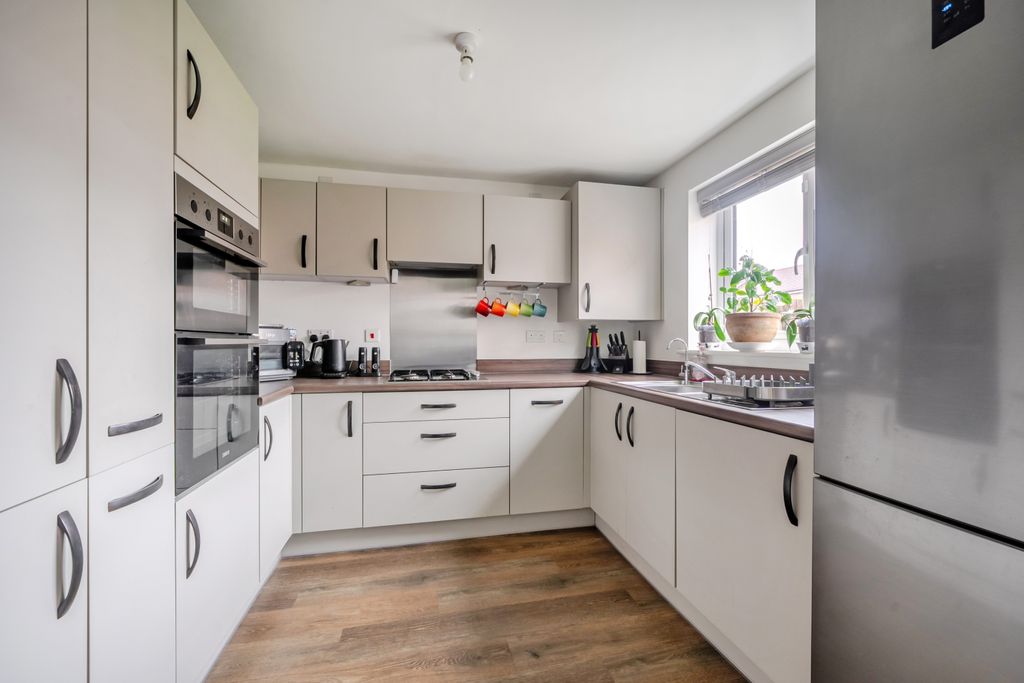 Property photo 3 of 19 1403895-13-6978B2d43d02d