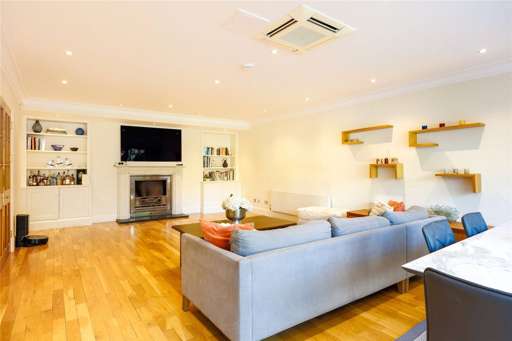 Property photo 2 of 19 Reception Room