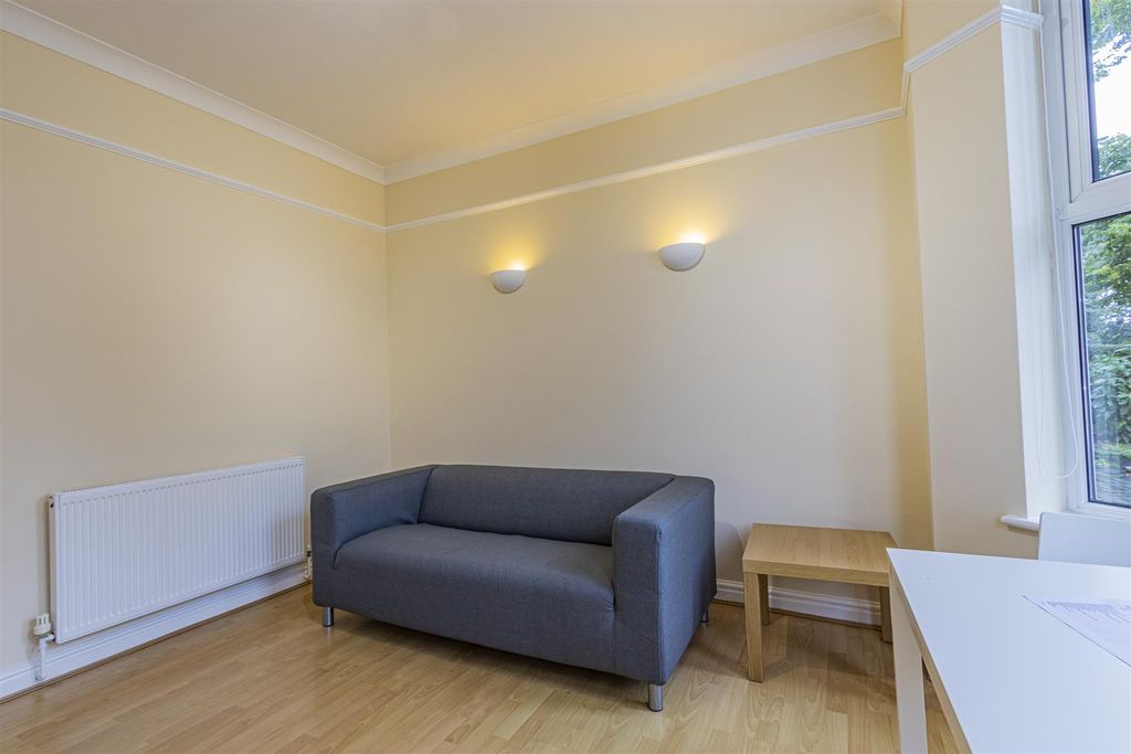 Property photo 2 of 8 Img-6.Jpg