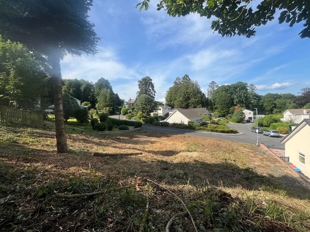 Property photo 3 of 4