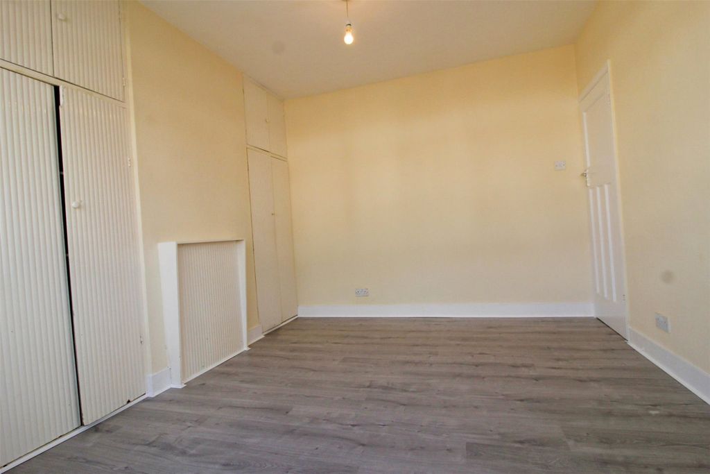 Property photo 3 of 11 Bedroom One