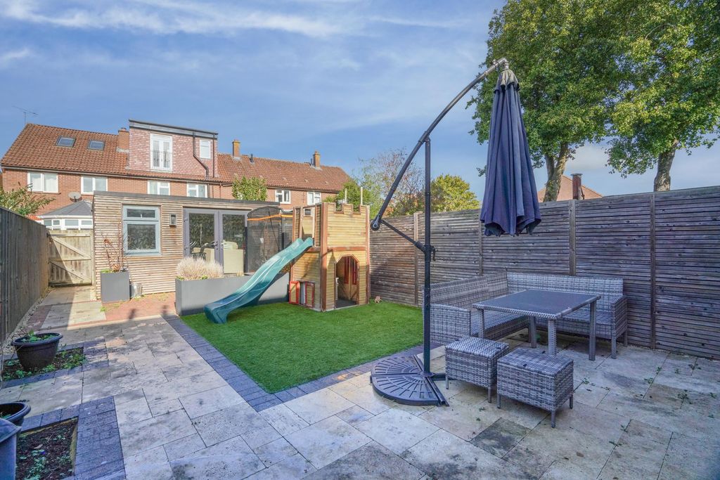 Property photo 2 of 19