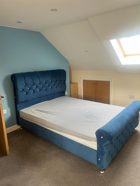 Property photo 3 of 7 Room 1 .Jpeg