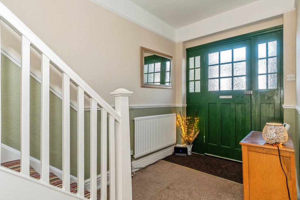 Property photo 3 of 20