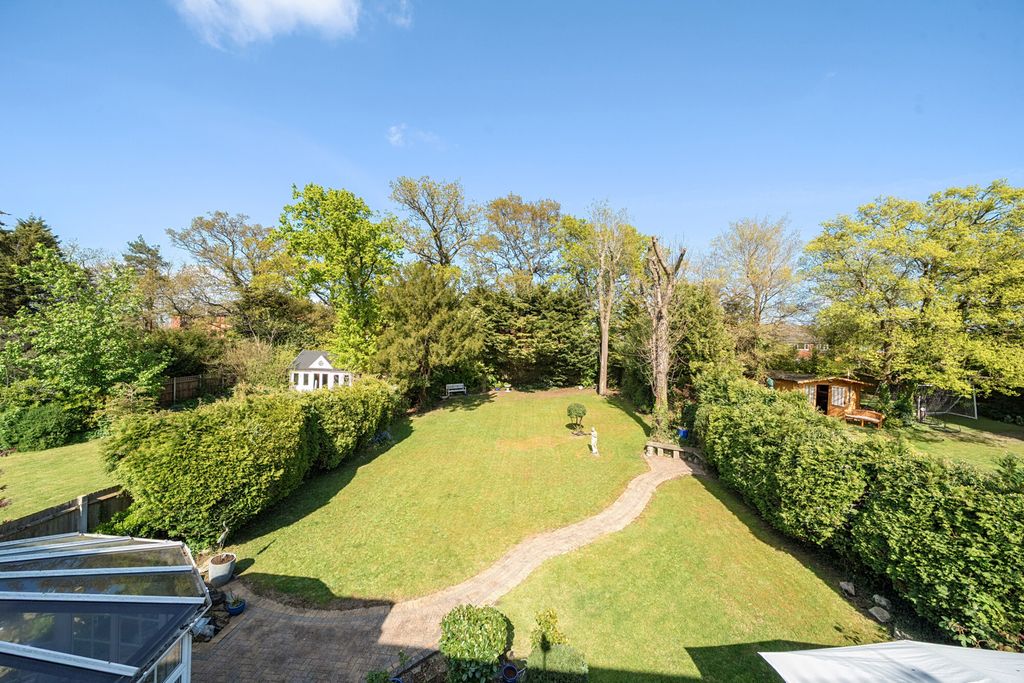 Property photo 2 of 33 1447995-9-69E7A55...