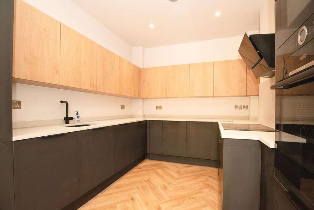 Property photo 1 of 10 7d0F522B-Ade8-Ec11-B