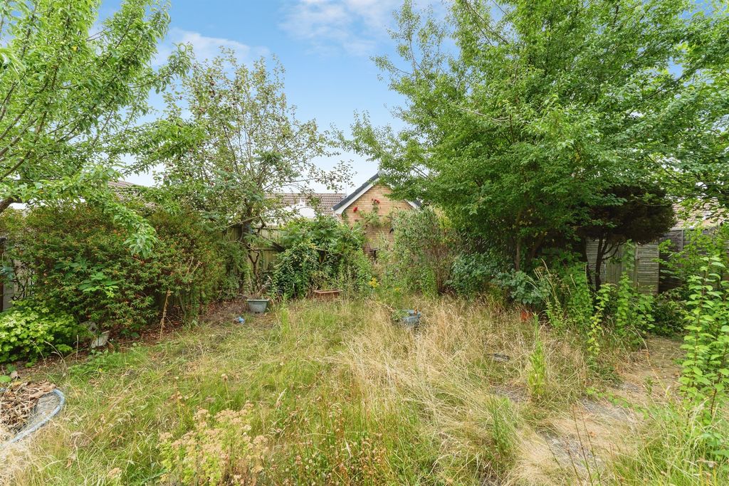 Property photo 3 of 12