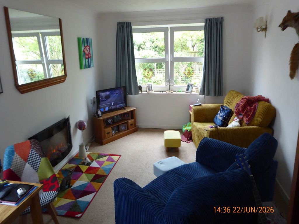 Property photo 1 of 6 P1180476