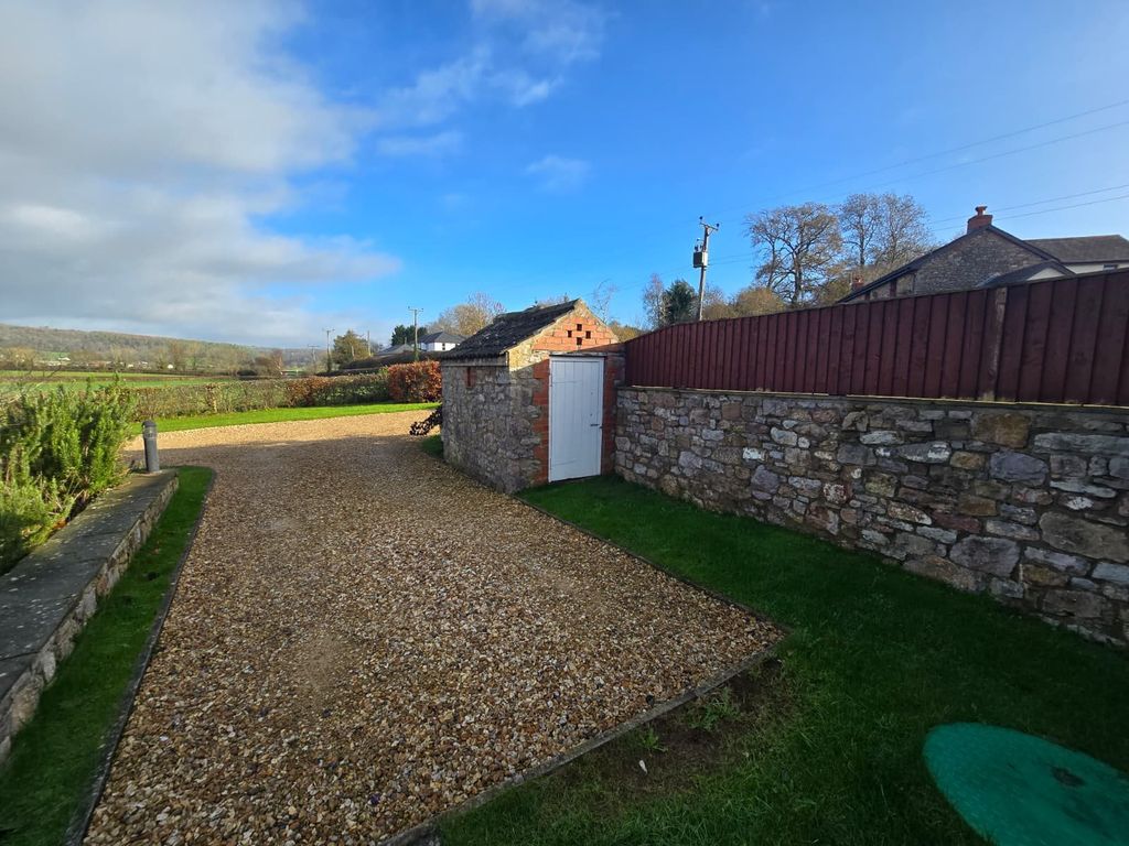 Property photo 2 of 21 Driveway