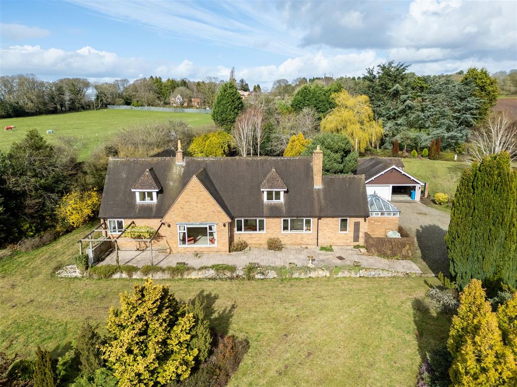 Property photo 2 of 34