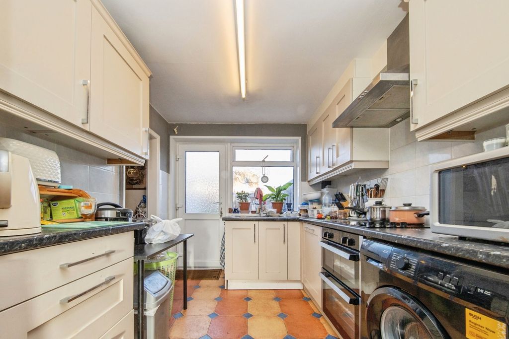 Property photo 2 of 16 Pbox-Img.Jpg