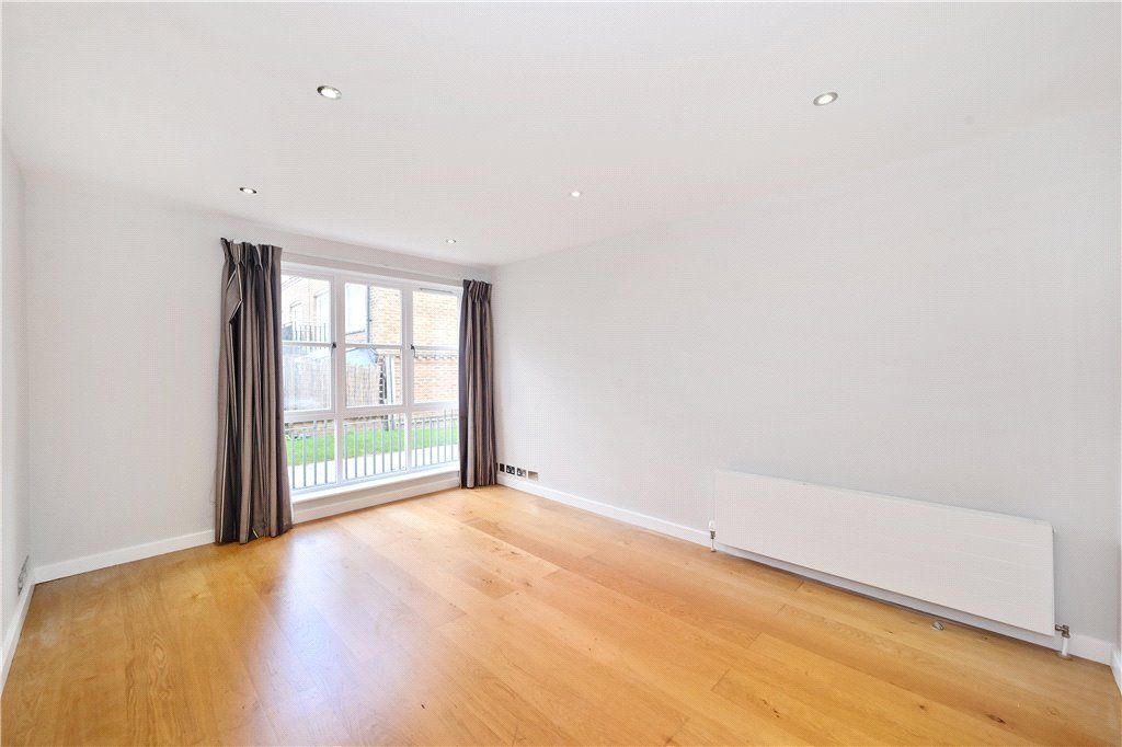 Property photo 3 of 19 Picture No. 02